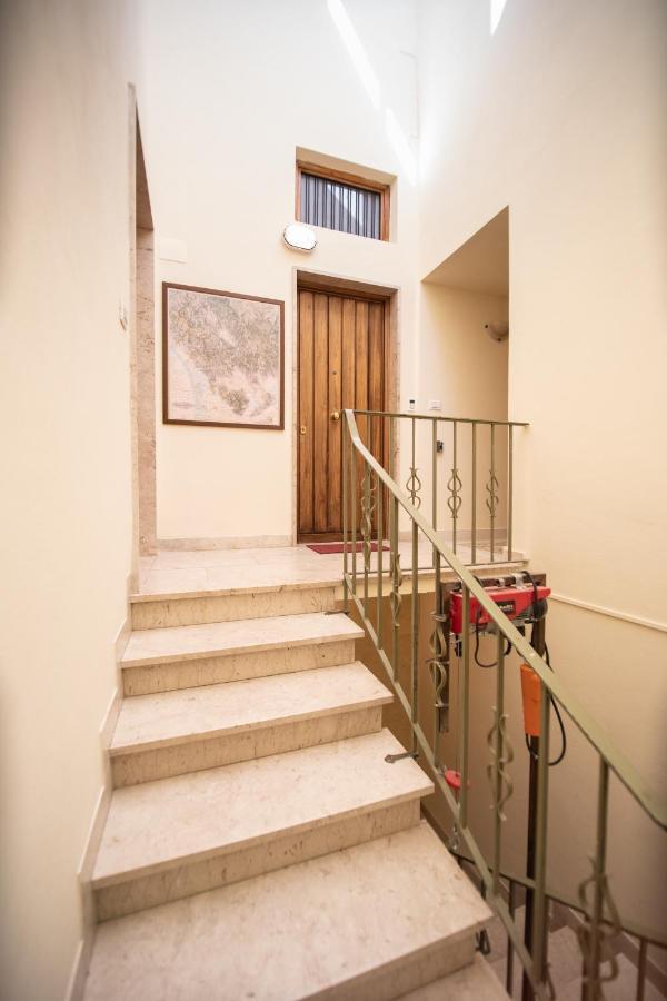Residenza Al Pavone Luxury With Terrace Leilighet Lucca Eksteriør bilde